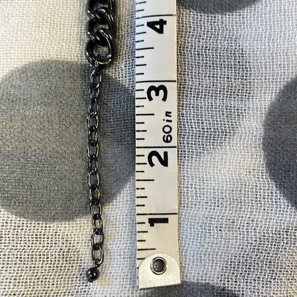 Black metal and rhinestone statement necklace - Picture 6 of 7